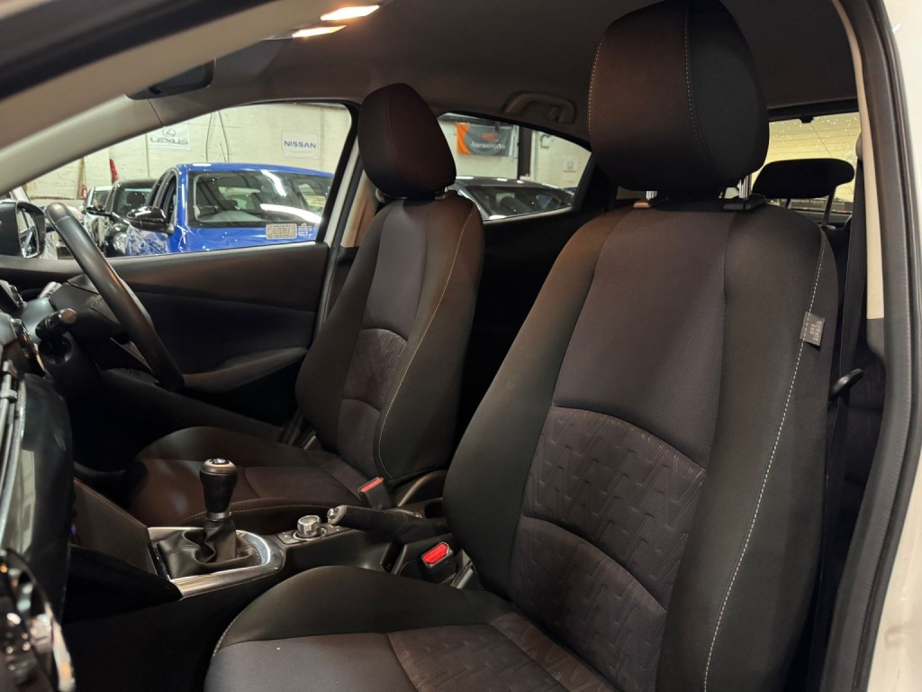 MAZDA MAZDA2 1.5 SKYACTIV-G Sports Launch Edition 2015