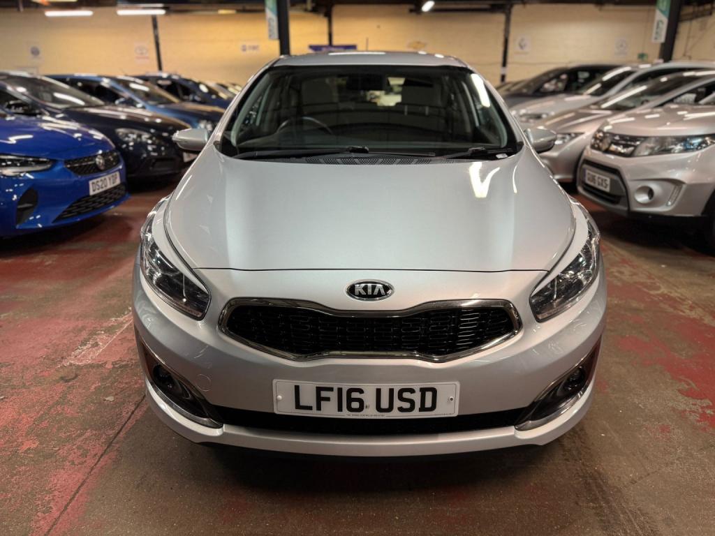 View KIA CEED 1.6 CRDi 2
