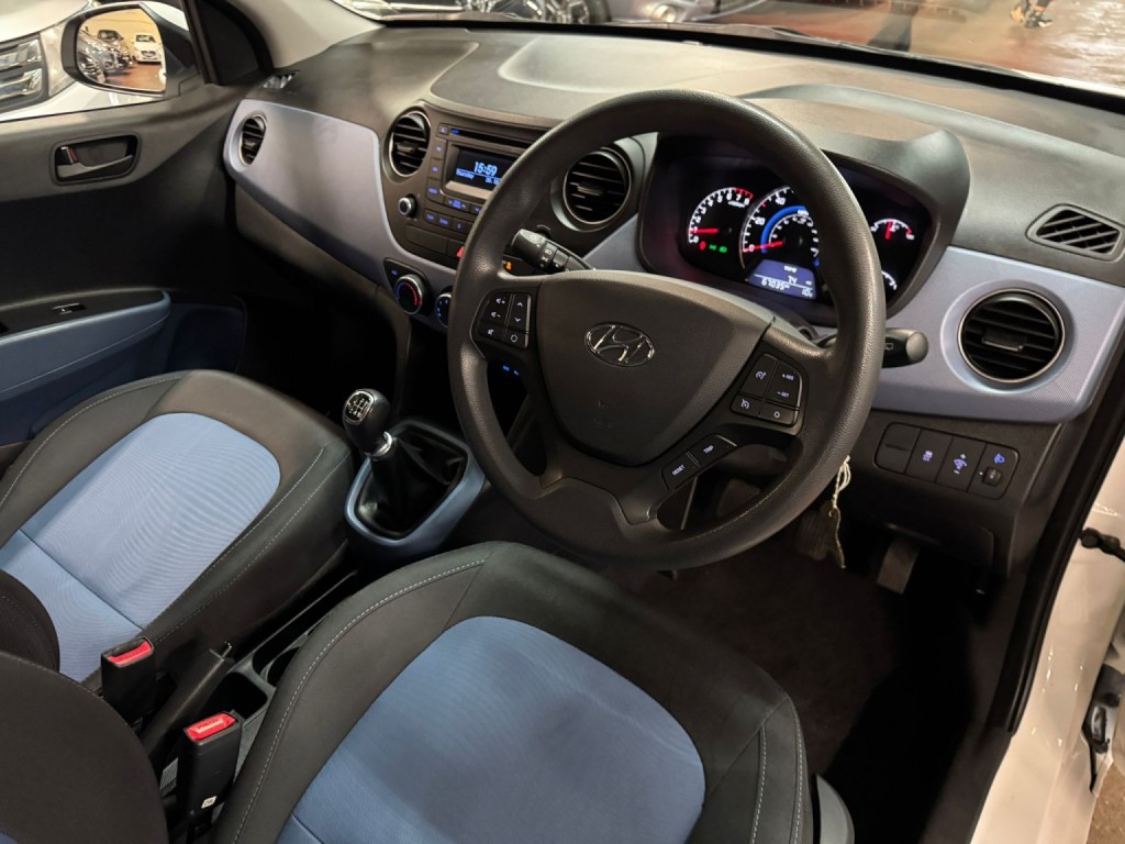 HYUNDAI I10 1.0 SE 2014