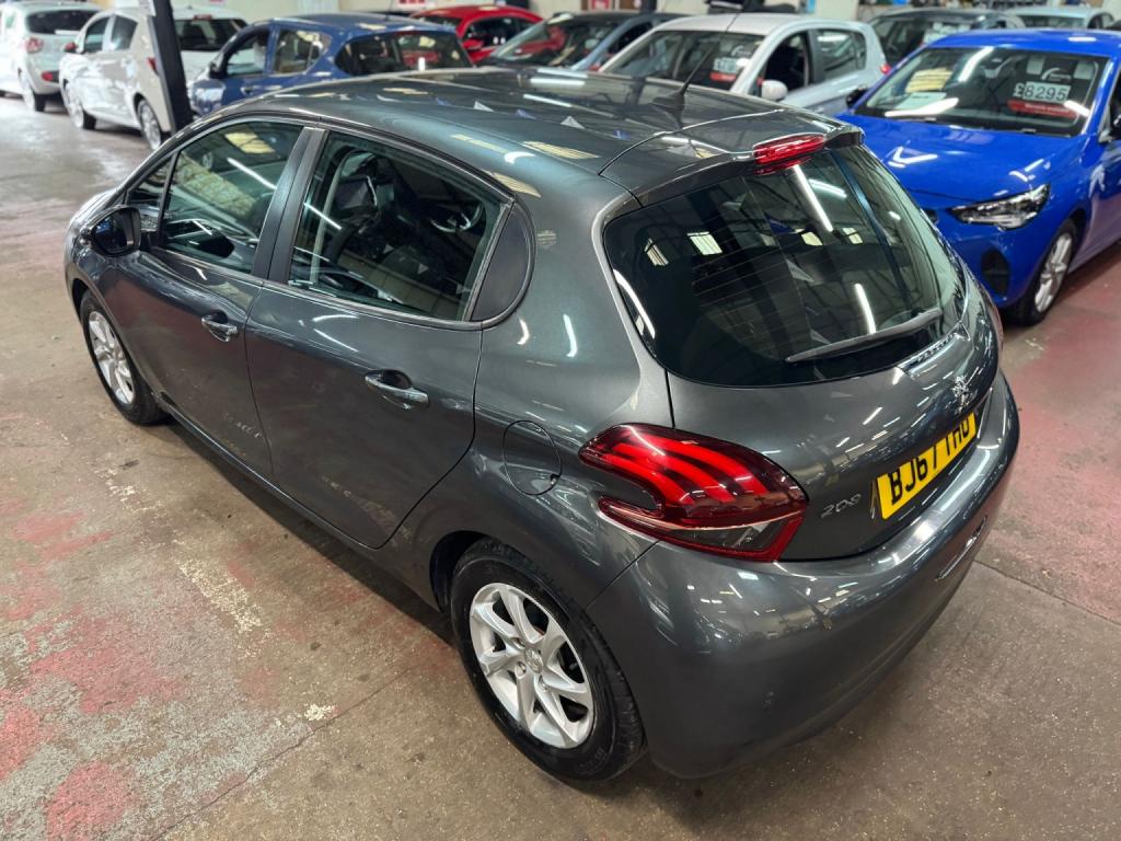 PEUGEOT 208 1.2 PureTech Active 2017