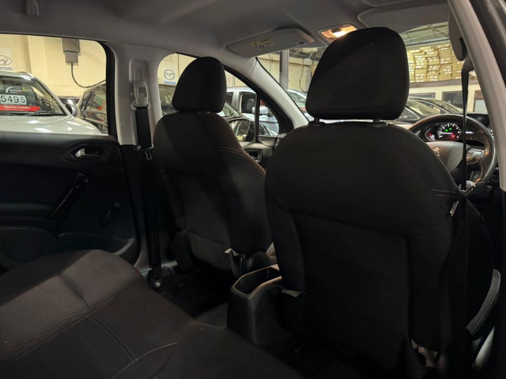 PEUGEOT 208 1.2 PureTech Active 2017