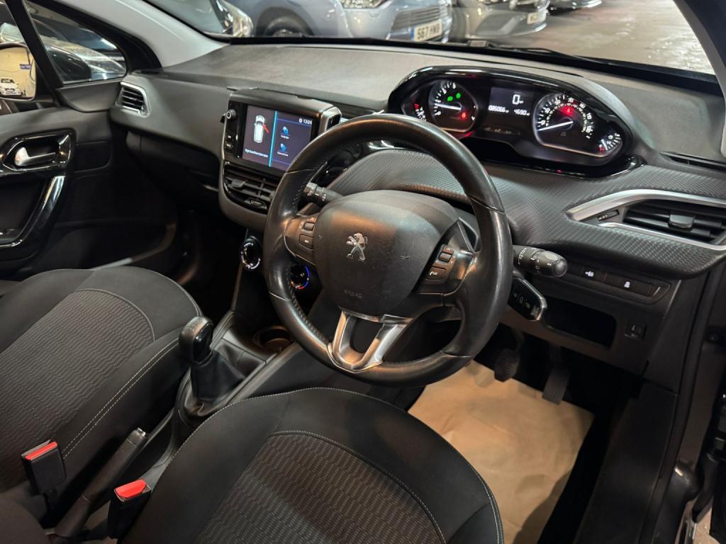 PEUGEOT 208 1.2 PureTech Active 2017
