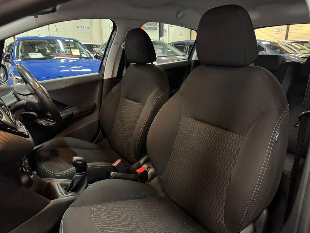 PEUGEOT 208 1.2 PureTech Active 2017