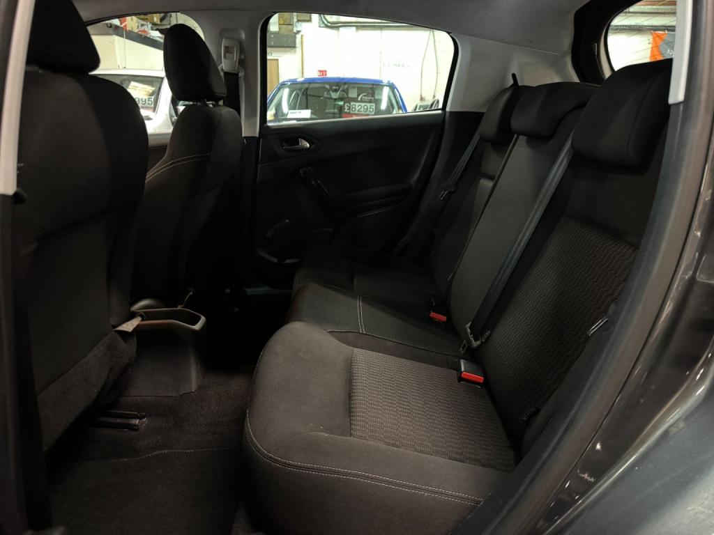 PEUGEOT 208 1.2 PureTech Active 2017