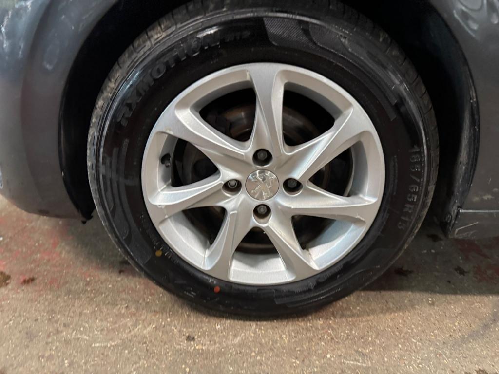 PEUGEOT 208 1.2 PureTech Active 2017