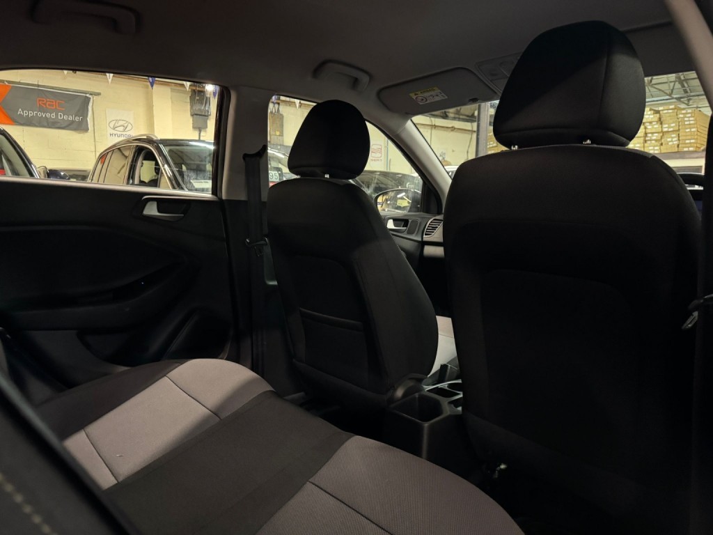 HYUNDAI I20 1.2 SE 2017