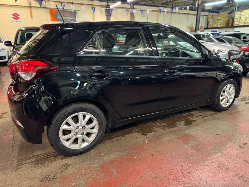 HYUNDAI I20 1.2 SE 2017