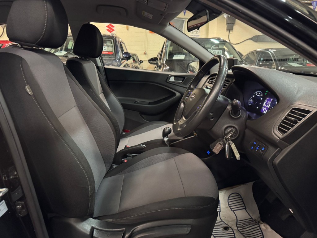 HYUNDAI I20 1.2 SE 2017