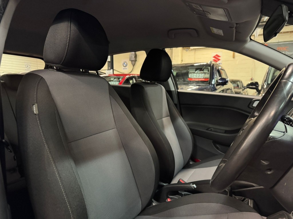 HYUNDAI I20 1.2 SE 2017