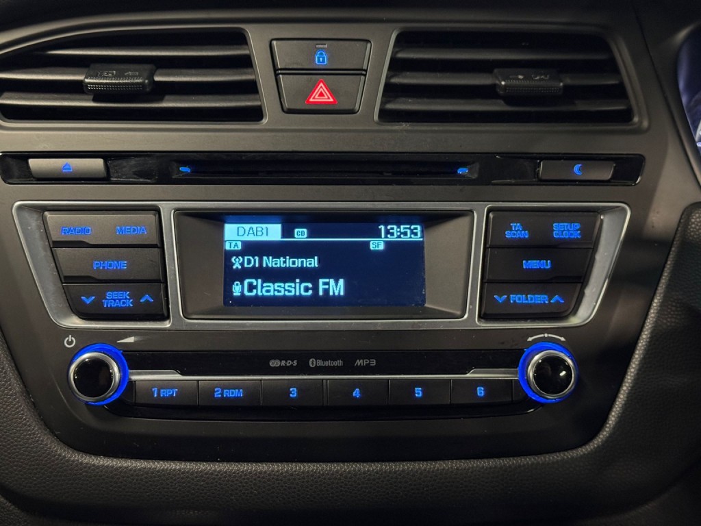 HYUNDAI I20 1.2 SE 2017