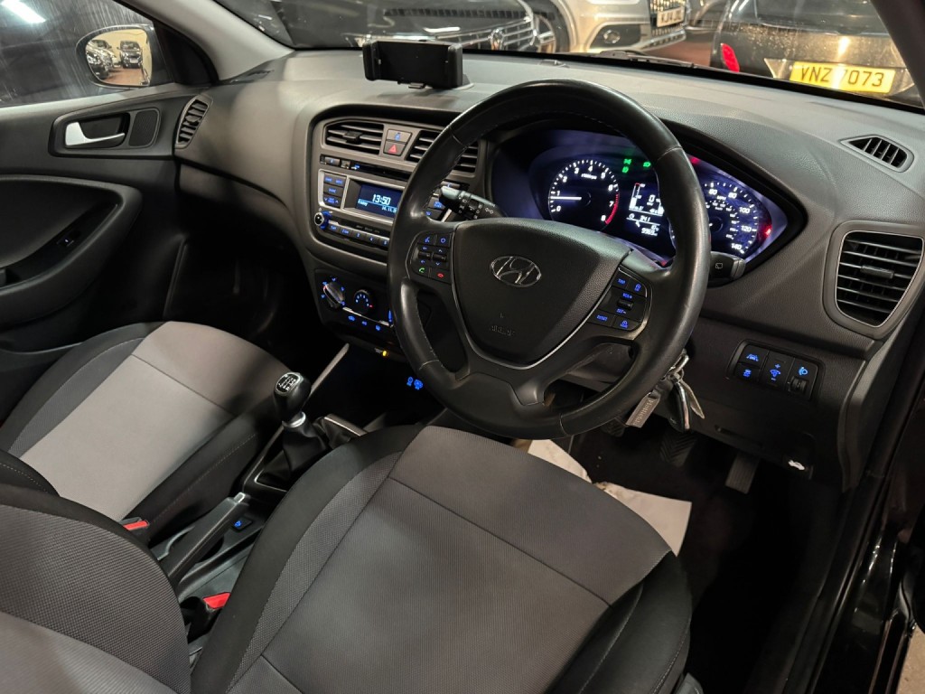 HYUNDAI I20 1.2 SE 2017