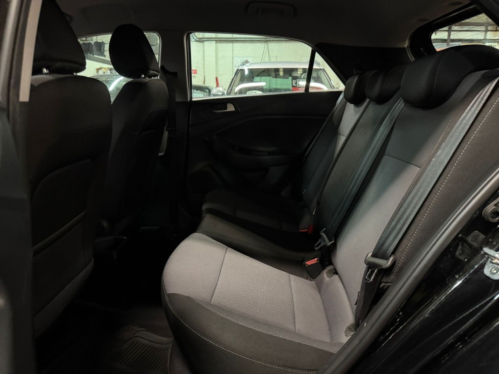 HYUNDAI I20 1.2 SE 2017