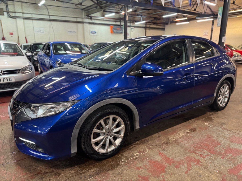HONDA CIVIC 1.8 i-VTEC ES-T 2013
