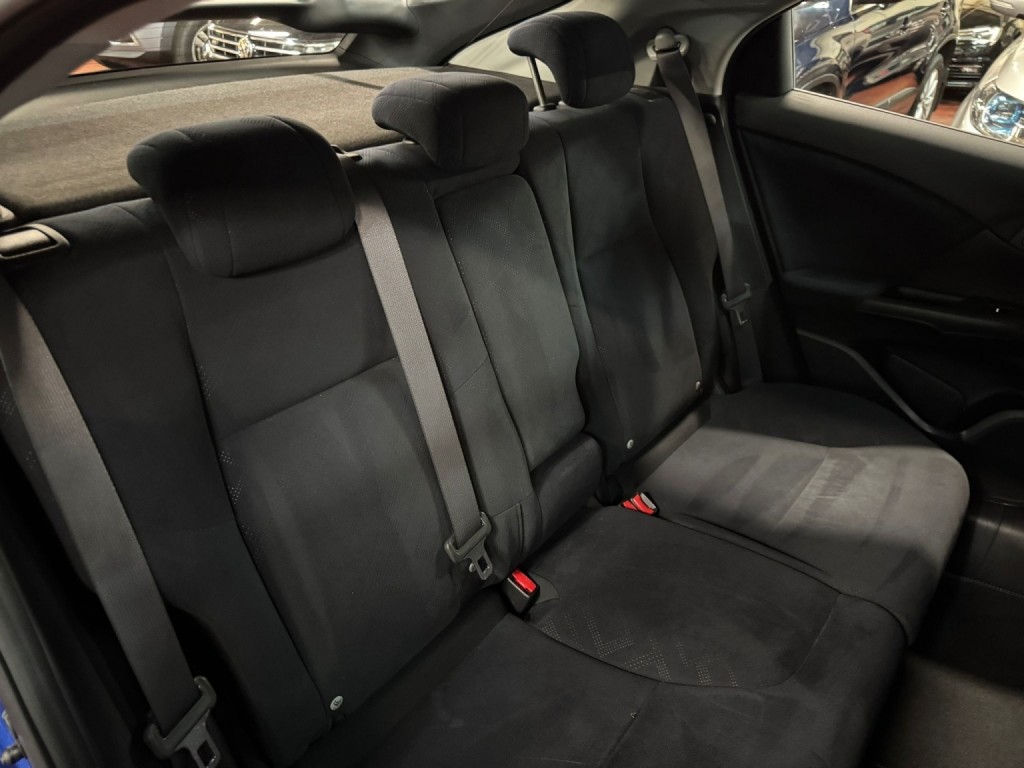 HONDA CIVIC 1.8 i-VTEC ES-T 2013