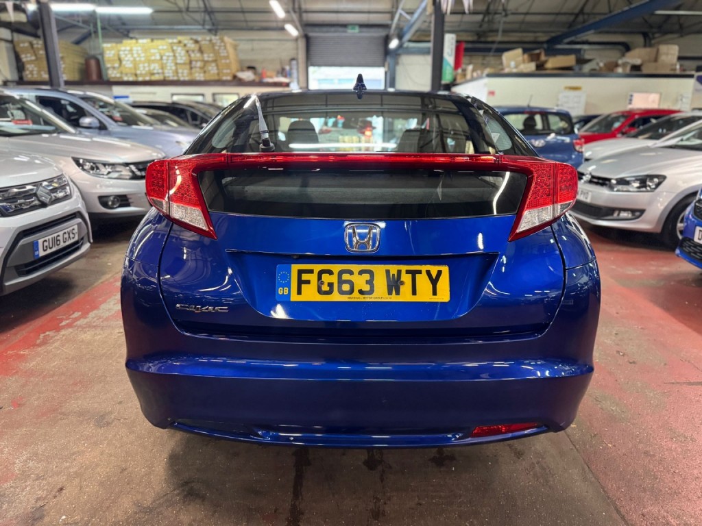 HONDA CIVIC 1.8 i-VTEC ES-T 2013