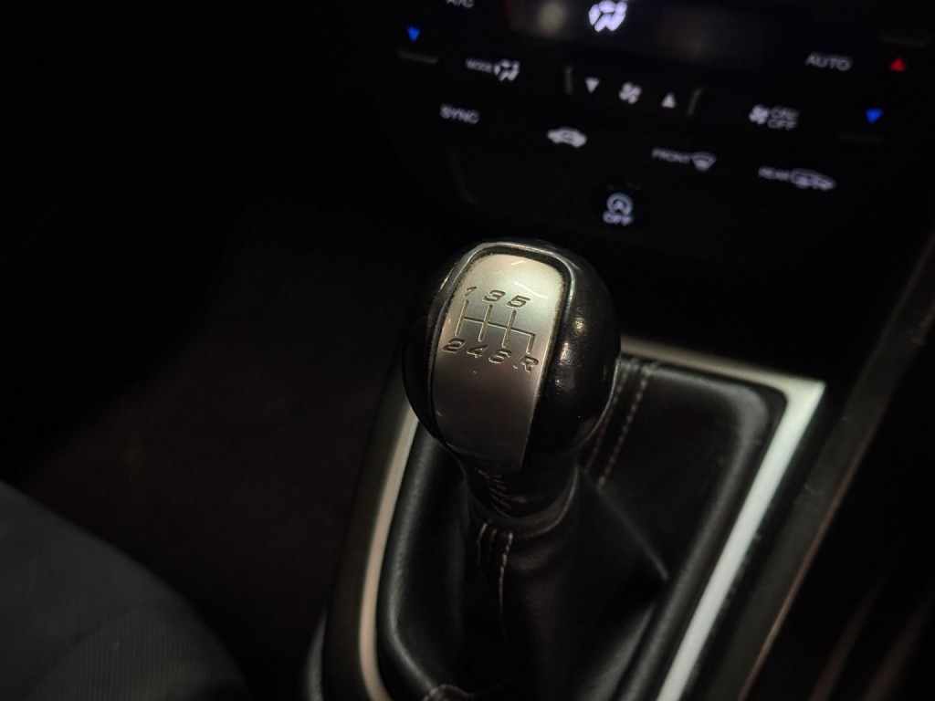 HONDA CIVIC 1.8 i-VTEC ES-T 2013