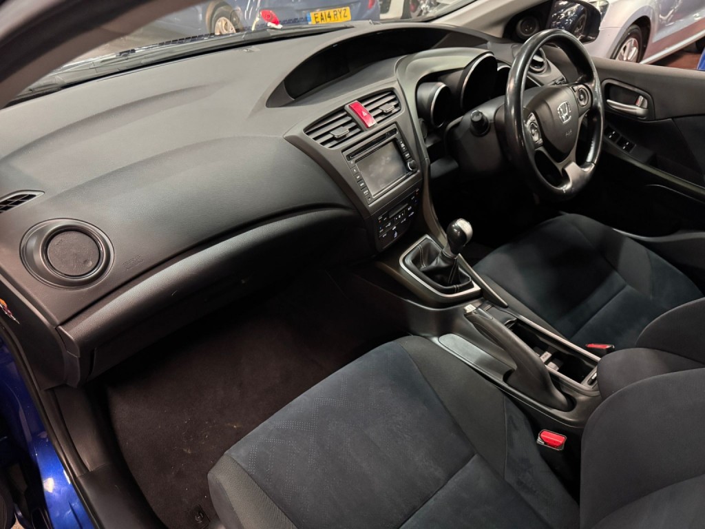 HONDA CIVIC 1.8 i-VTEC ES-T 2013