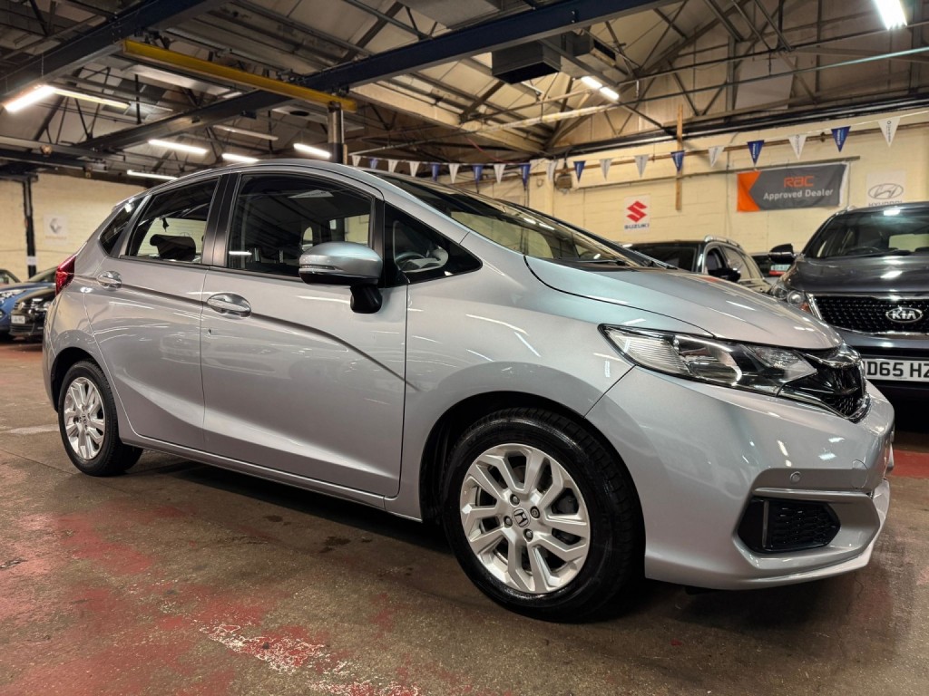 View HONDA JAZZ 1.3 i-VTEC SE Navi