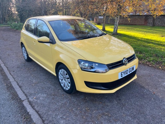 VOLKSWAGEN POLO