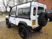 LAND ROVER DEFENDER