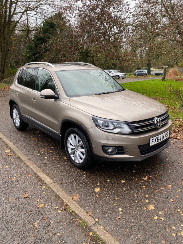 VOLKSWAGEN TIGUAN