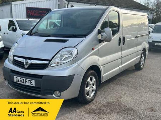 VAUXHALL VIVARO