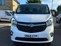 VAUXHALL VIVARO