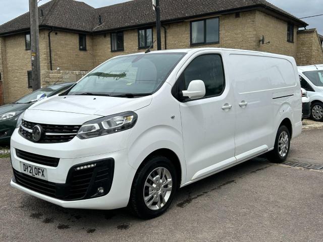 VAUXHALL VIVARO