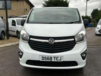 VAUXHALL VIVARO