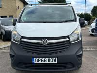 VAUXHALL VIVARO