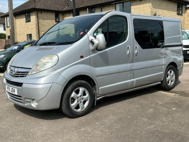VAUXHALL VIVARO