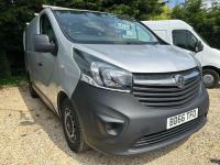 VAUXHALL VIVARO
