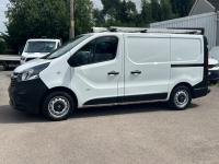 VAUXHALL VIVARO