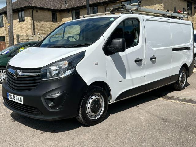 VAUXHALL VIVARO