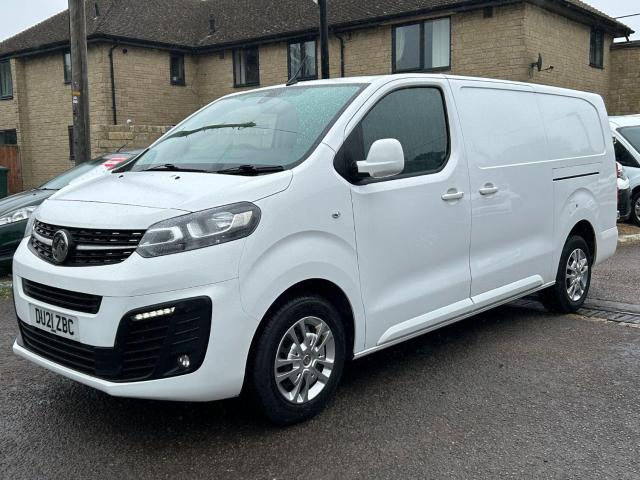VAUXHALL VIVARO