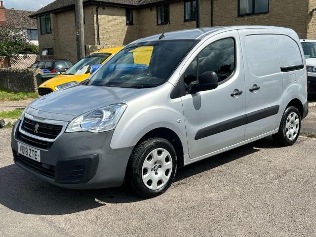 PEUGEOT PARTNER
