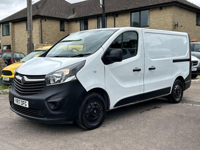 VAUXHALL VIVARO