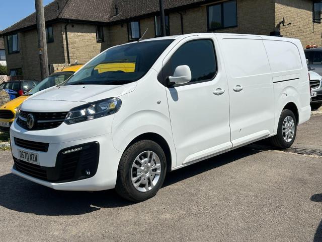 VAUXHALL VIVARO