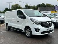 VAUXHALL VIVARO