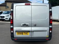 VAUXHALL VIVARO