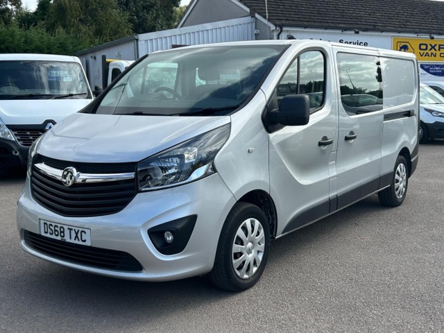 VAUXHALL VIVARO