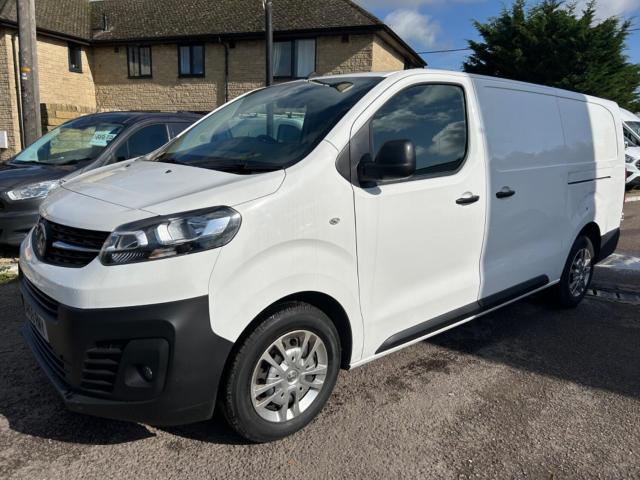 VAUXHALL VIVARO