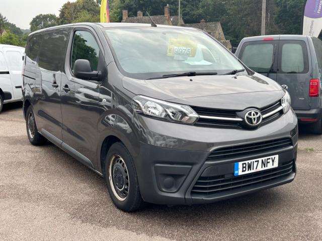 TOYOTA PROACE