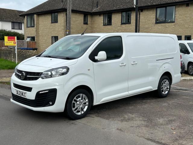 VAUXHALL VIVARO