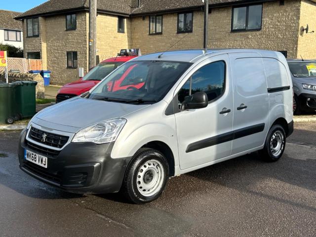PEUGEOT PARTNER