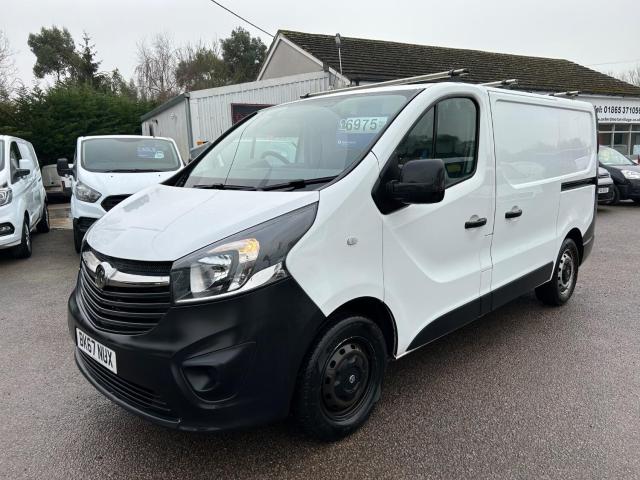 VAUXHALL VIVARO