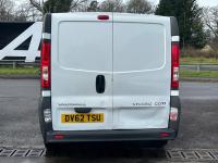 VAUXHALL VIVARO