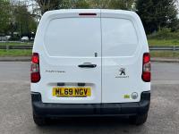 PEUGEOT PARTNER