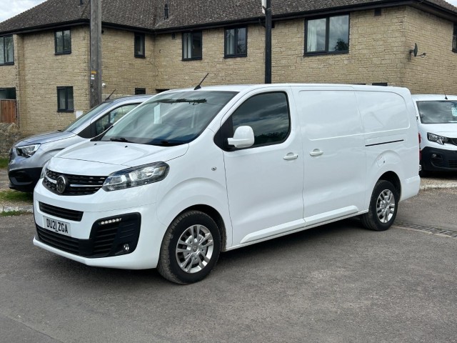 VAUXHALL VIVARO