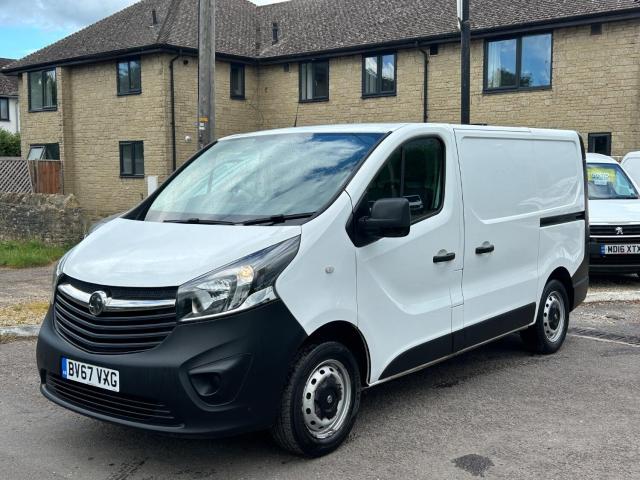 VAUXHALL VIVARO
